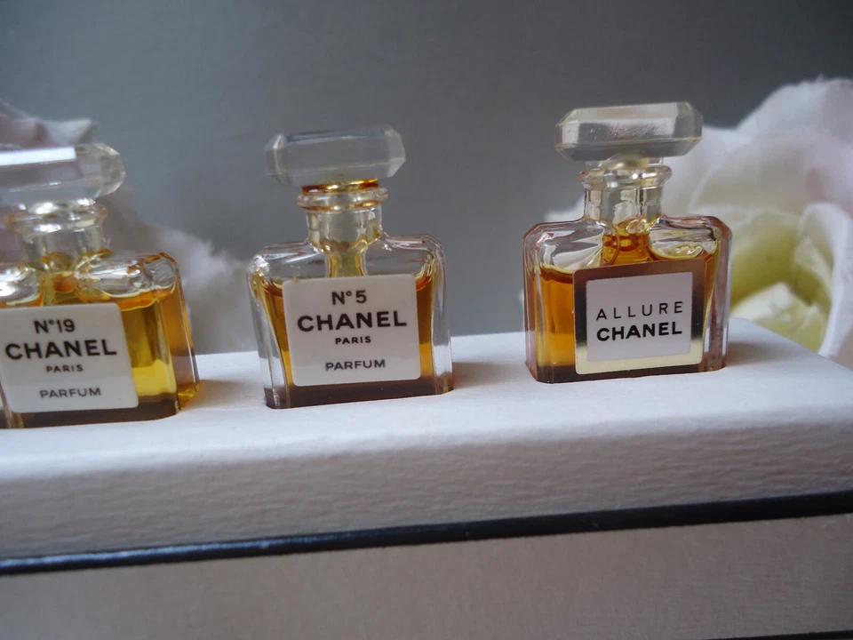 CHANEL PARFUM Vintage 1996 1.5ml Micro Mini No5 Allure Coco No19 New Perfect Box - Imagen 3 de 4
