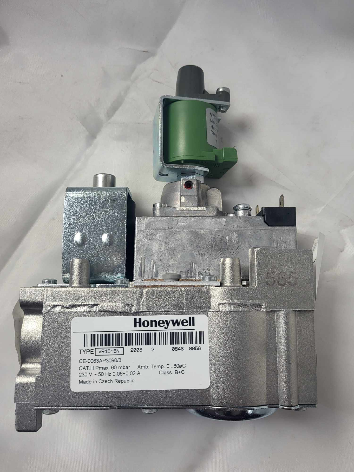 Ferroli 39802500 Gas Spare Gas Valve with installation parts - New Mint