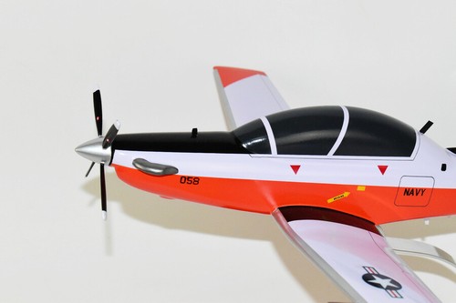 Beechcraft® T-6bTexan II, VT-6 Shooters Showbird, Beechcraft, 16" Mahogany Scale - Picture 3 of 8