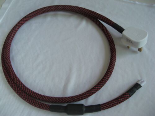 HiFi Mains Power Cable Shielded - FIG 8 (C7) & UK Plug - 1.5 M + Free Postage - Picture 1 of 6