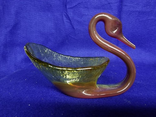 Amberina Art Glass Swan - 第 1/2 張圖片