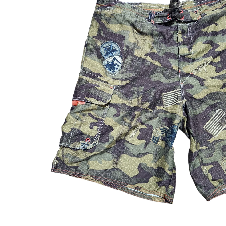 Joe Boxer Board Shorts Trunks 36x10 Hombres Ejército Camuflaje Surf Playa Parche Patriótico Foto 4 de 4