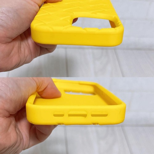 Coque Bottega Veneta iPhone 14 Pro matière caoutchouc élégante housse de protection - Photo 5 sur 6