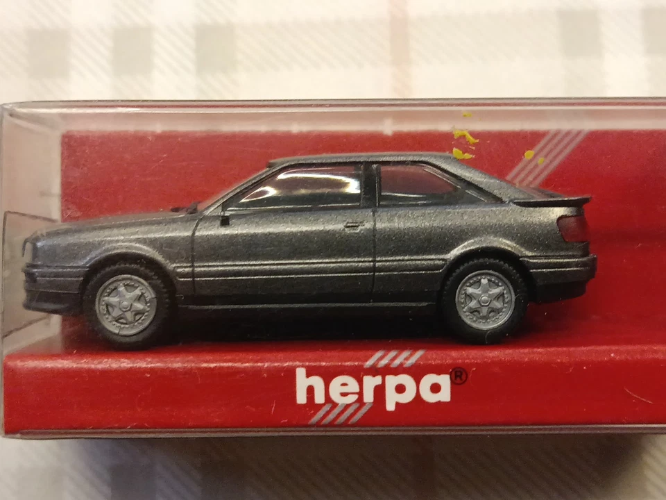 AUDI COUPE' - DARK METAL - plastic model - 1/87 H0 - Herpa art.031080 - Immagine 2 di 2