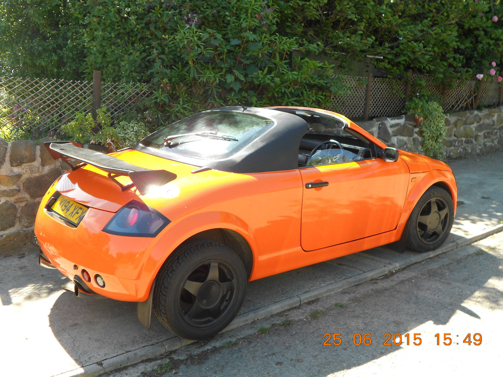 Picture 3 of 8