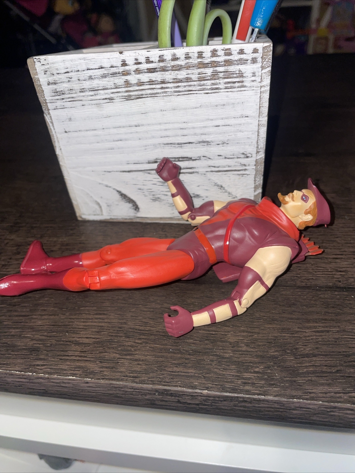 DC Direct Kingdom Come Red Arrow Toyfare/ Wizard Exclusive Action Figure Weapon
