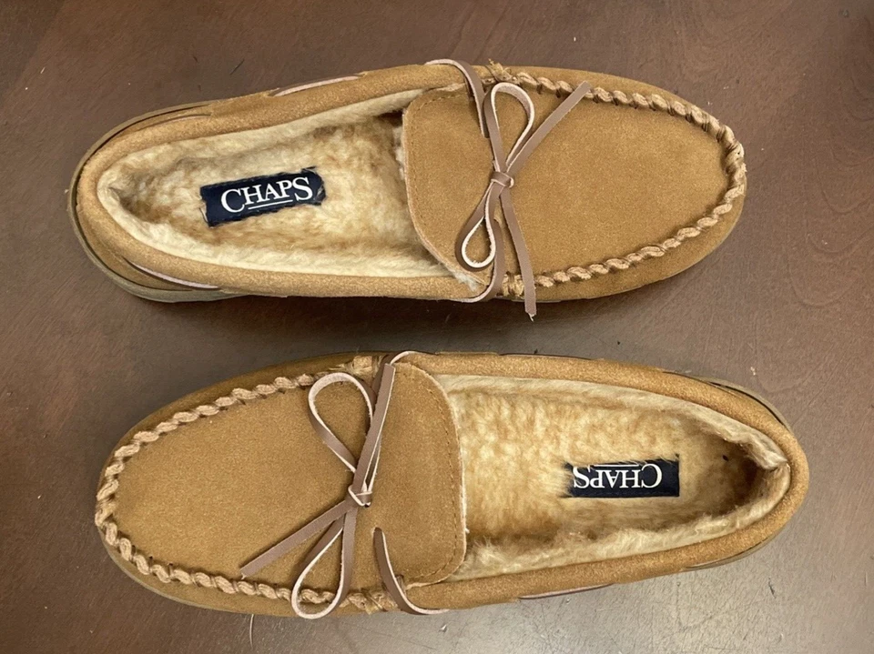 Zapatillas Chaps Para Hombre Medianas 8-9 Cuero Gamuza Genuino Mocasín Tostado Piel Sintética Forradas Foto 2 de 4