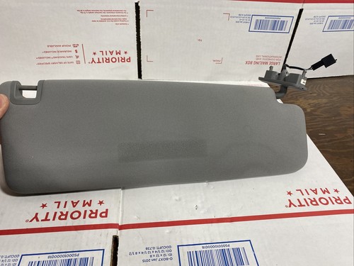 2004-2006 Volkswagen Phaeton | Left Sun Visor With Mirror - OEM 3D0 857 551 - Picture 10 of 11