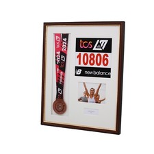 Personalised Marathon Medal Frame for Medal Race Bib, 6x4" Photo.  Traditional.