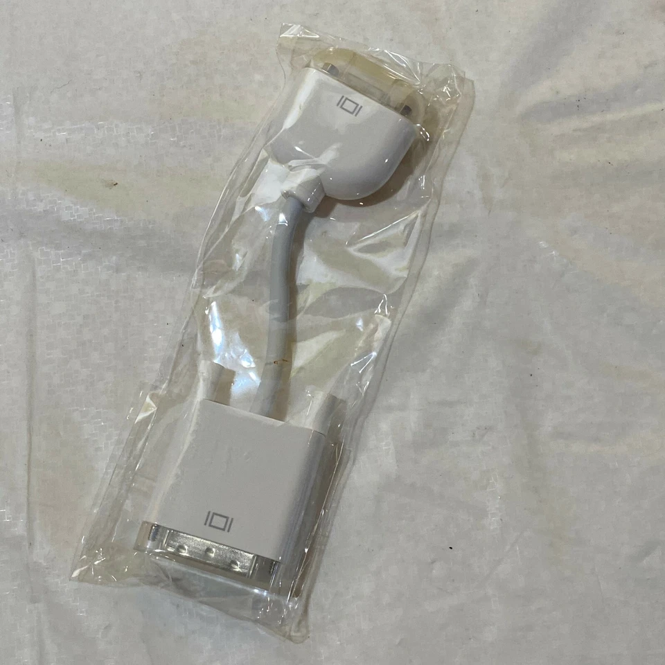NOS Genuine Apple DVI to VGA Apple Cable, DVI to VGA (Female) 603-8525 OEM - Image 3 of 3