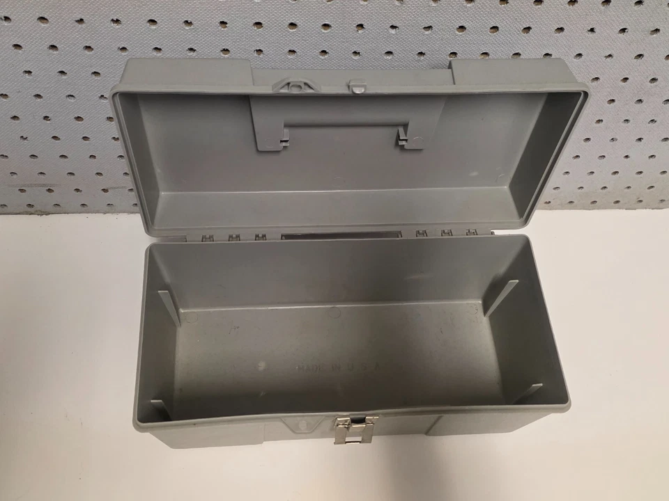 Vintage Stack-On Gray Tool Box - Tackle Box Hard Plastic - Image 3 of 4