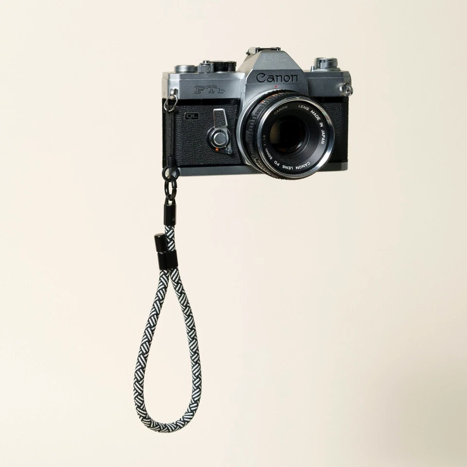 相机腕带白色/黑色 Y 型图案可调节-快速释放支架 — 第 2/4 张图片