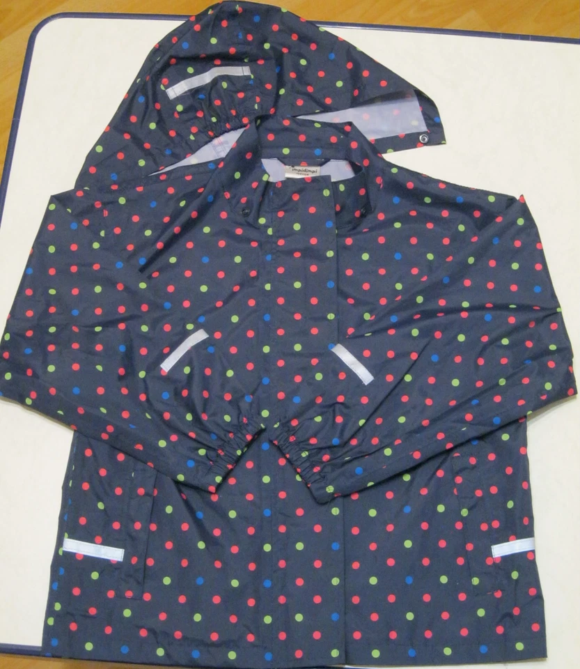 Dünne, ungefütterte Windjacke in Blau mit Punkten von Impidimpi in Größe 122/128