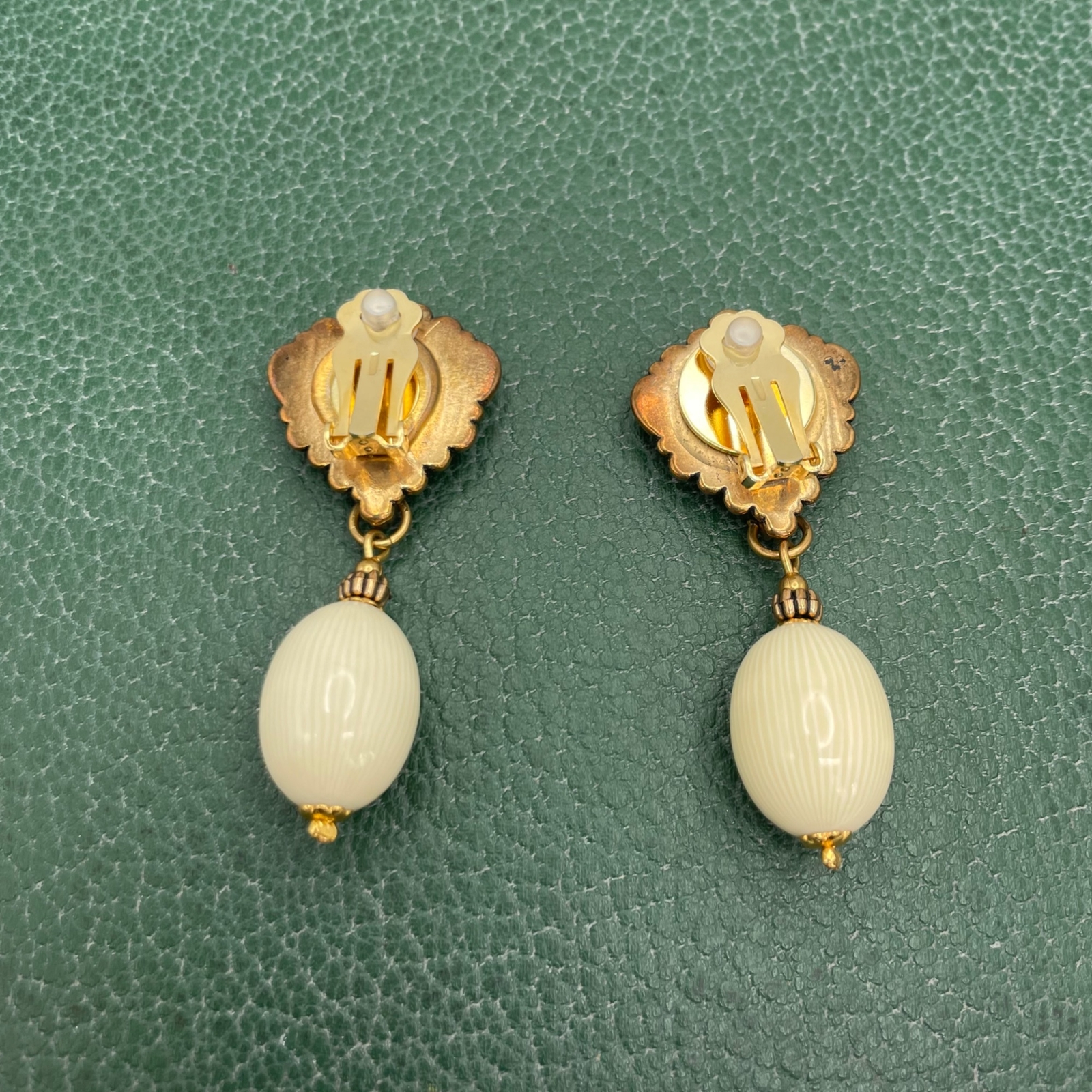 Vintage Unsigned Large Lightweight Statement Dang… - image 4