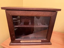 THE SMALL BATCH Kentucky BOURBON COLLECTION - 4 BOTTLE DISPLAY CABINET WITH KEY