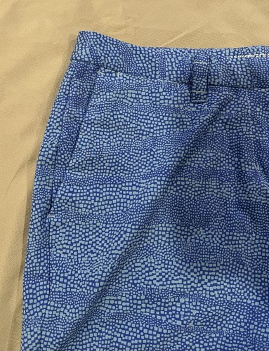 EUC Nike Golf Dri-FIT Women's Shorts Zip Flat Front SZ 4 Blue Pattern - Picture 4 of 7