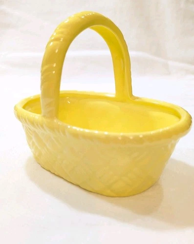 Vintage Haeger USA Pottery Seafoam Yellow Ceramic Woven Decorative Basket #665
