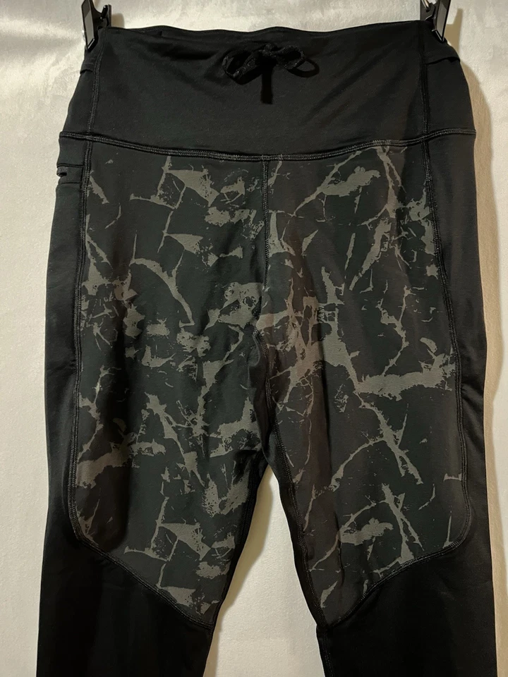 Under Armour Black Gray Print Compression Leggings Women's Medium Fitness Gym - Image 2 of 4