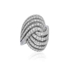 Fabulous Curved Interlocking Design With Colorless Cubic Zirconia Wedding Ring