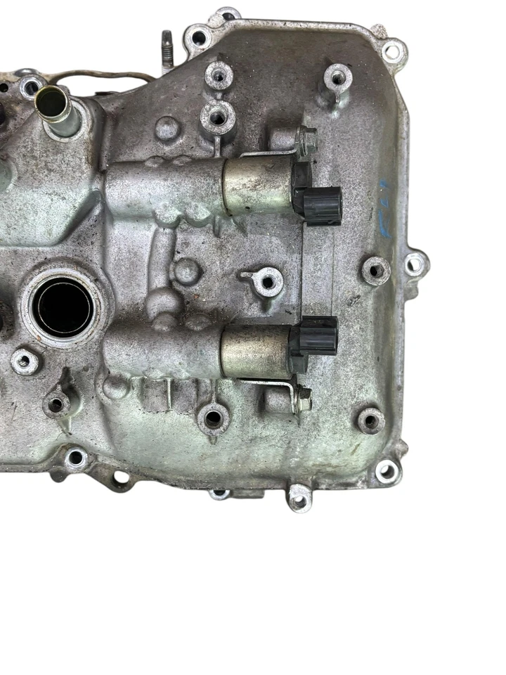 2018-2021 TOYOTA TUNDRA 5.7L 4X4 RIGHT ENGINE CYLINDER HEAD W/ CAMSHAFTS & VALVE - Image 2 of 4