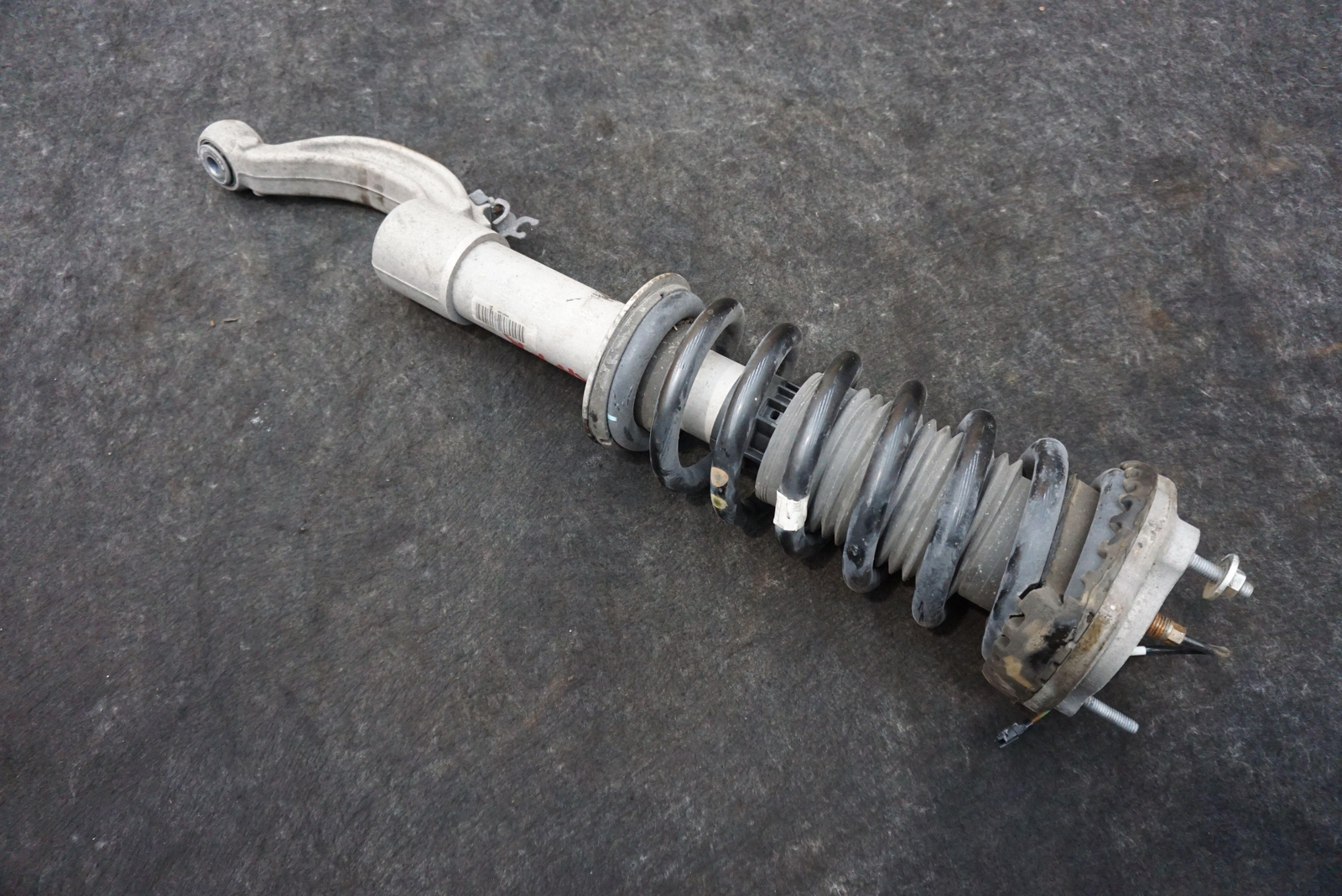 Front Suspension Right Shock Absorber 670030332 Maserati Quattroporte S 2014-17+