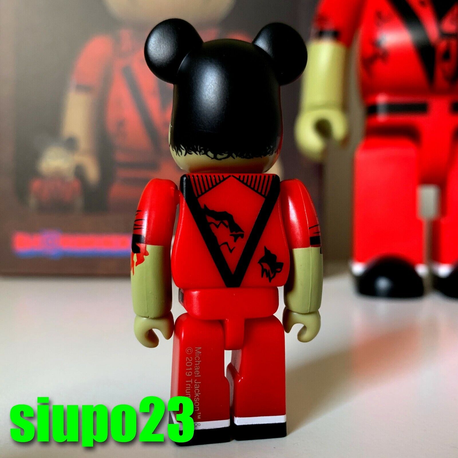 Medicom 400% + 100% Bearbrick ~ Michael Jackson Thriller Be