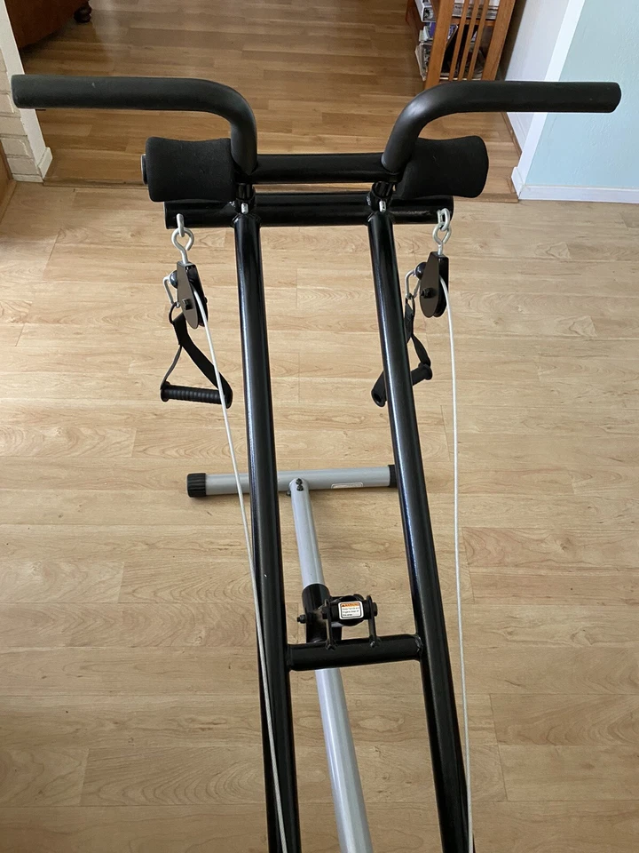 Weider Ultimate Body Works Bench - 型号 # WEBE15911。   仅本地皮卡 — 第 2/4 张图片