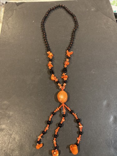 VTG NATIVE AMERICAN CORAL ONYX NECKLACE
