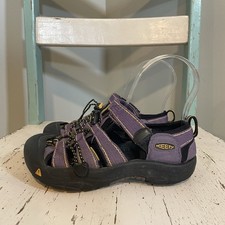 Keen Kids Size 2 Newport Water Sandals Purple Outdoor Trails Hike Camp Gorpcore