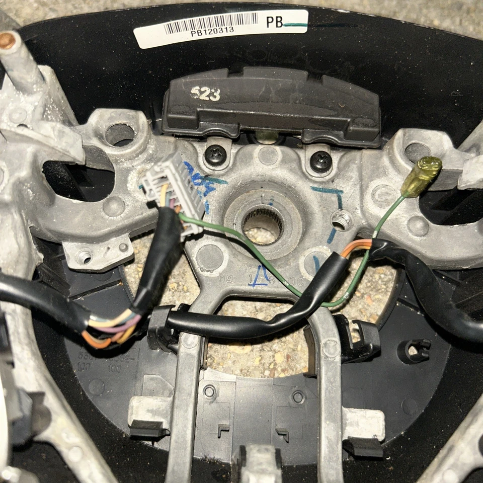 Compatível com volante Nissan Sentra 13-19 com funções usado OEM bom estado - Imagem 4 de 4