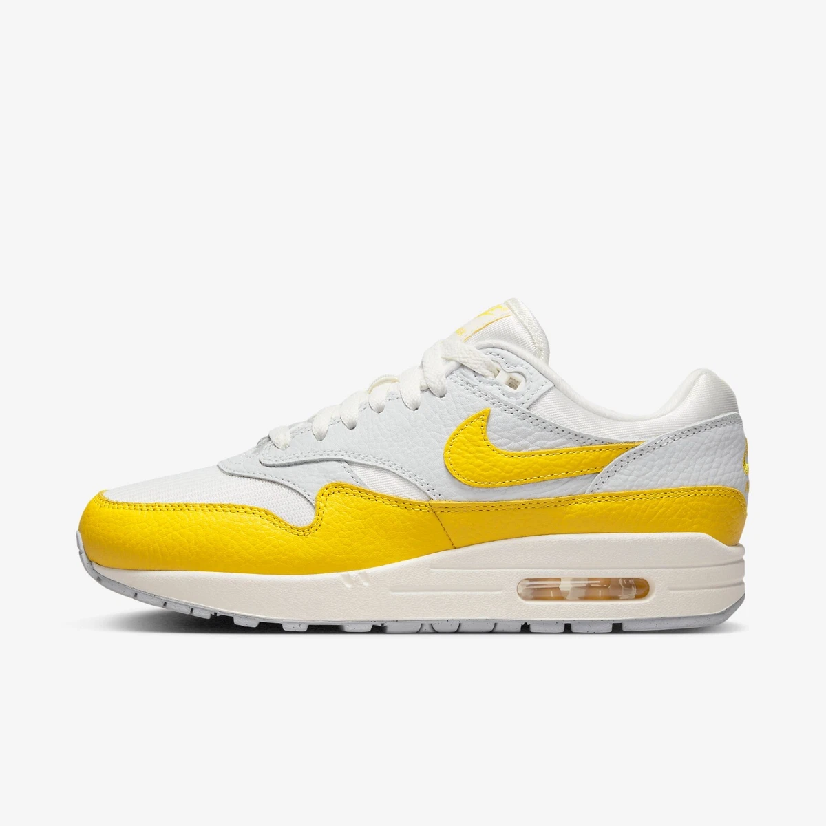 Bright yellow nike clearance shoes