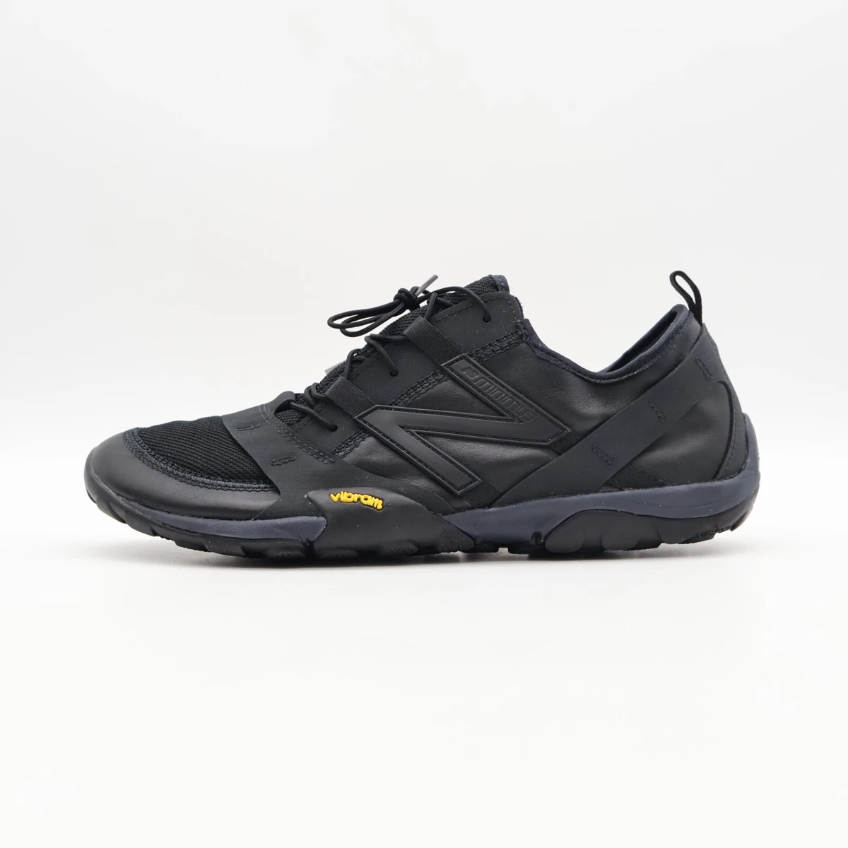MT10OIS ISSEY MIYAKE New Balance MT10O Black (Men