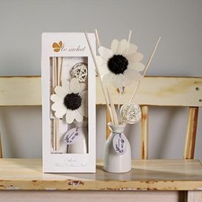 Flameless Aroma Reed Diffuser Set Ceramic Bottle Rattan Sticks Home Gift