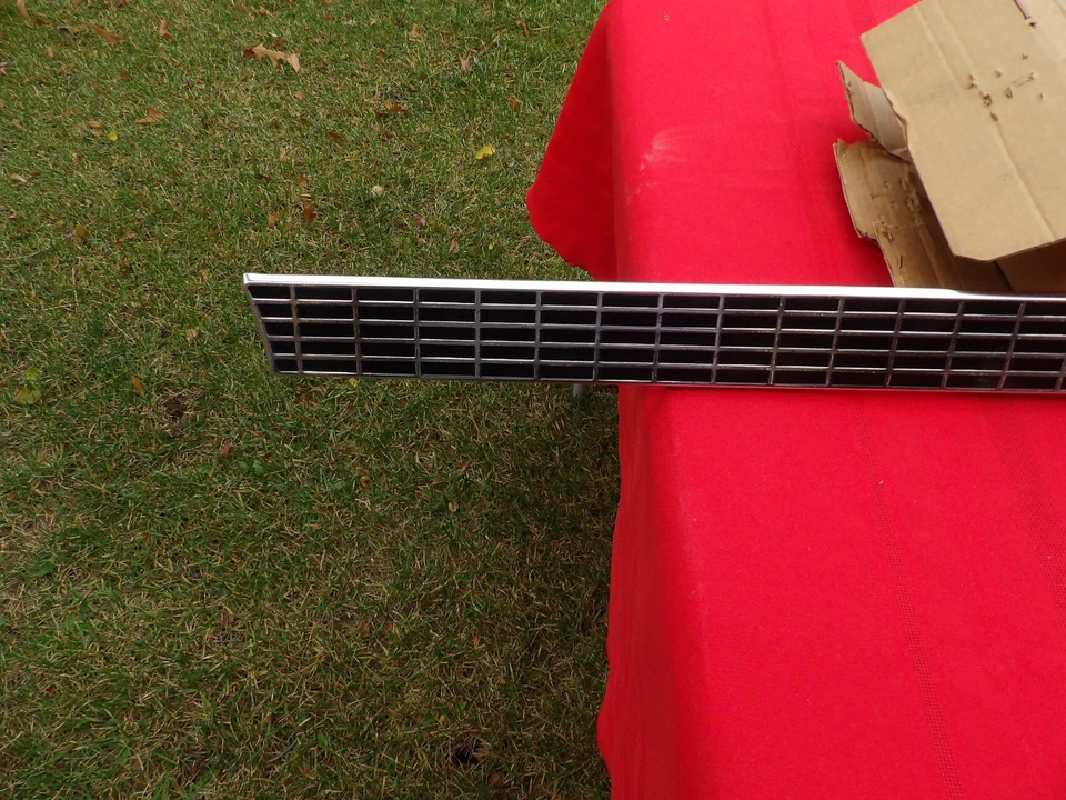 МОЛДИНГ ЗАДНЕЙ ПАНЕЛИ FORD 1969 TORINO FASTBACK ПОВТОРНО АНОДИРОВАННЫЙ КАК НОВЫЙ ИЗ СТАРЫХ ЗАПАСОВ - Изображение 3 из 4