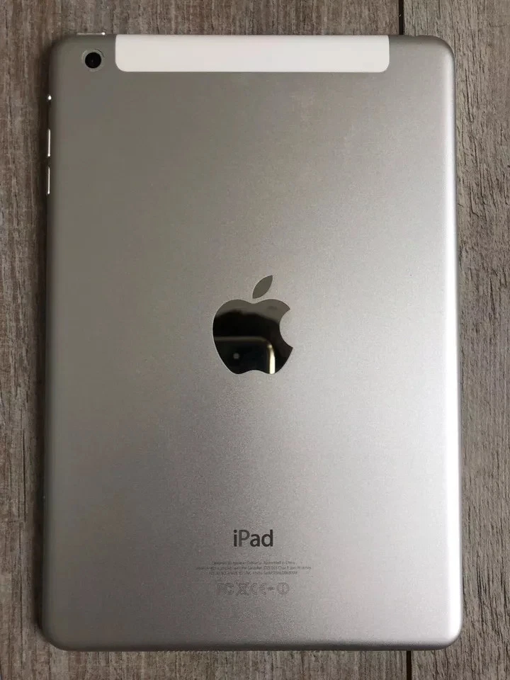 Apple iPad mini 1ère Génération 7,9" 16 Go Wi-Fi Tablette - Blanc & Argenté - Photo 2/4