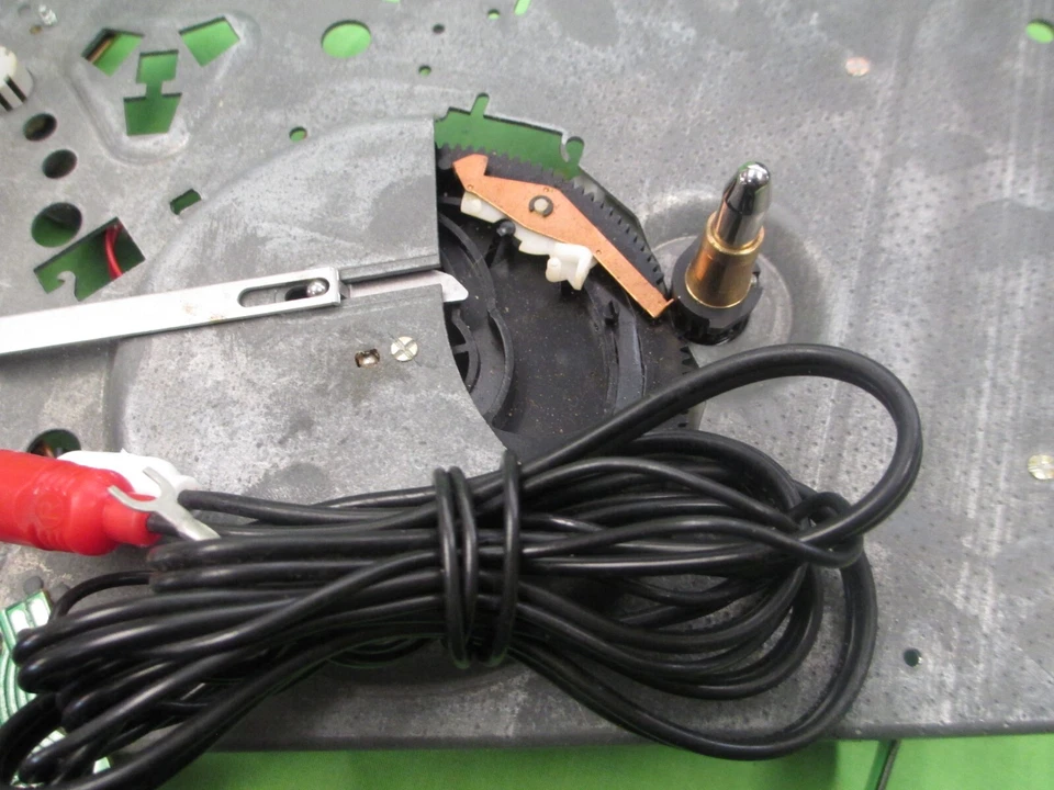 MONTAJE SUB CHASIS PLATO GIRATORIO DOBLE CS 616 Q MOTOR, BRAZO, LEVA, CABLE HUSILLO Foto 4 de 4