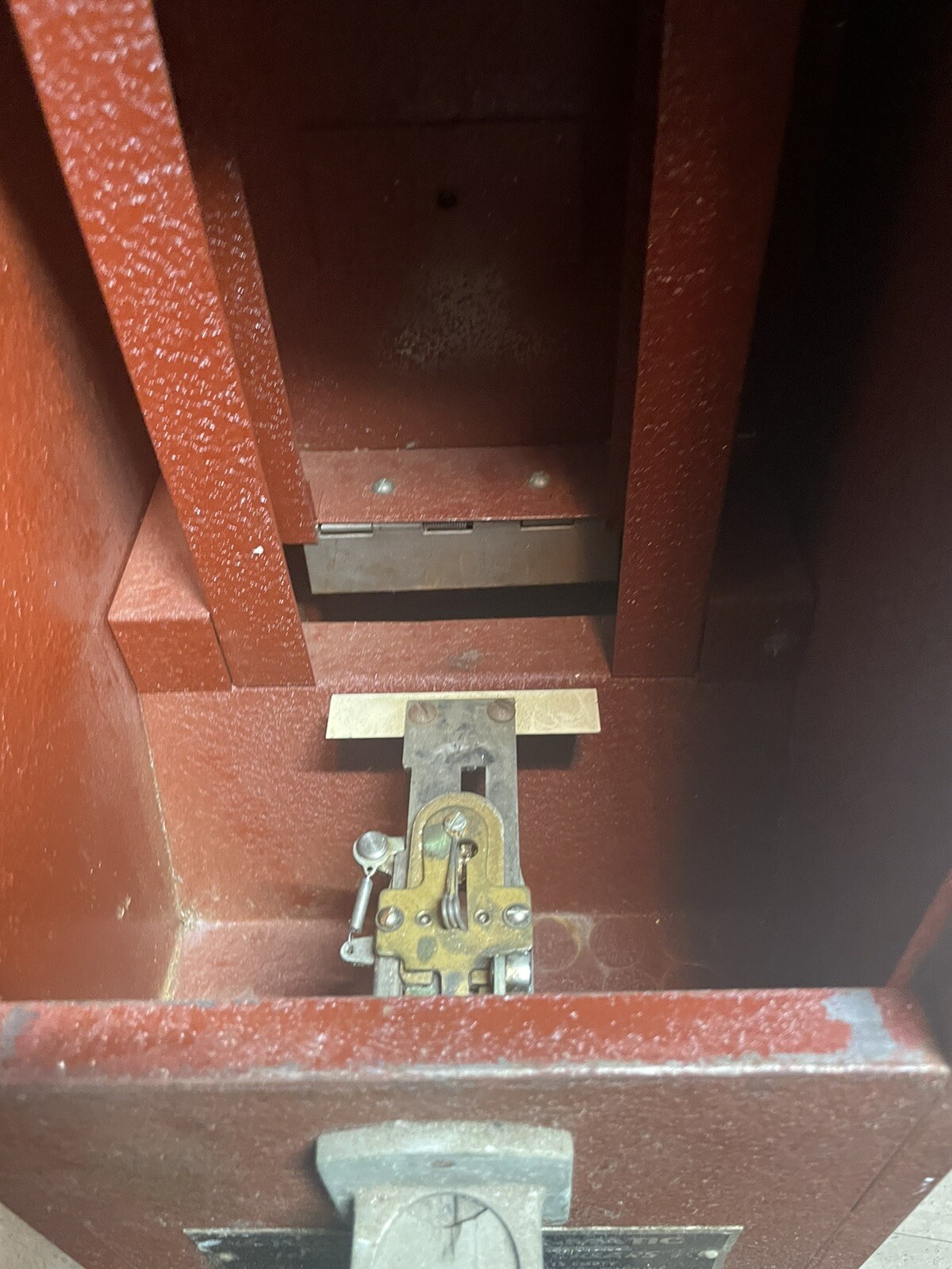 Vintage Roi-Tan Counter Matic Cigar Dispenser Quarter Vending Machine With Key