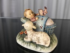Hummel Figur 455 Wohl beh&uuml;tet 7 cm. 1 Wahl. Top Zustand.