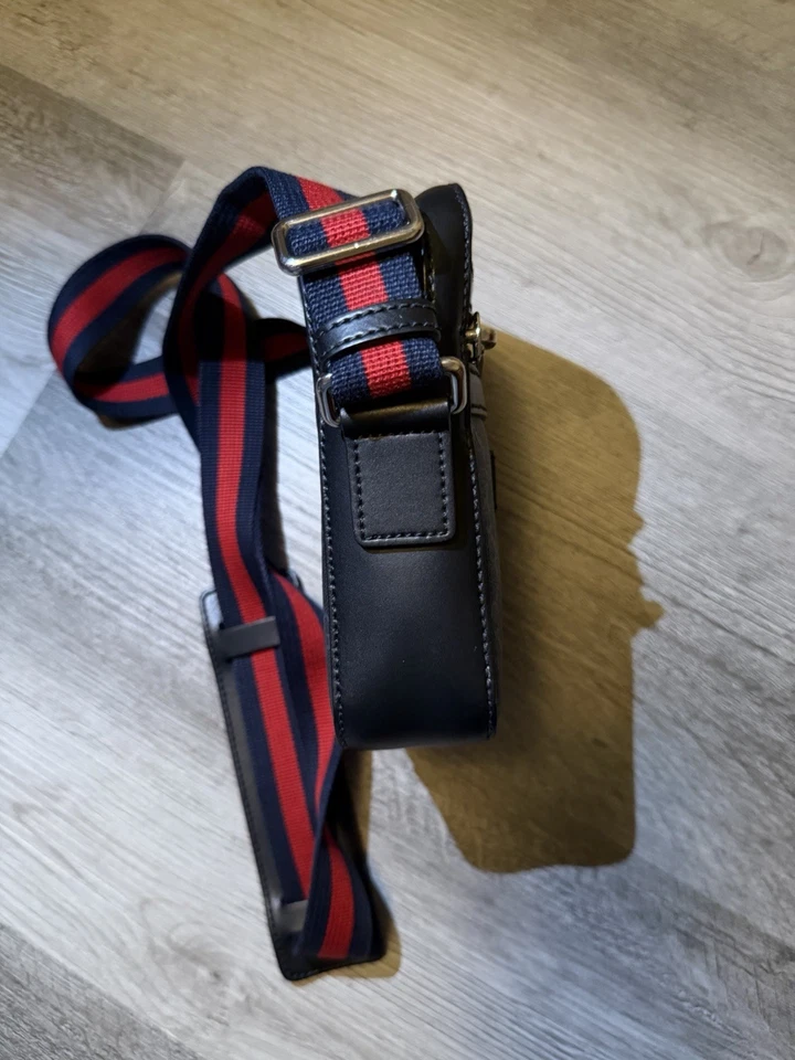 Bolso Mensajero GUCCI Pequeño GG Supreme Lona - Negro - 523599 - Unisex Foto 4 de 4