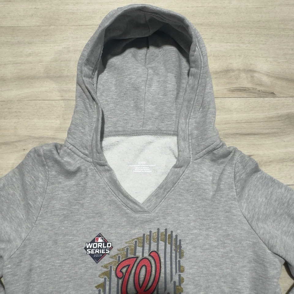 Sudadera con capucha para mujer de los Nacionales de Washington gris medio Serie Mundial 2019 MLB Foto 4 de 4