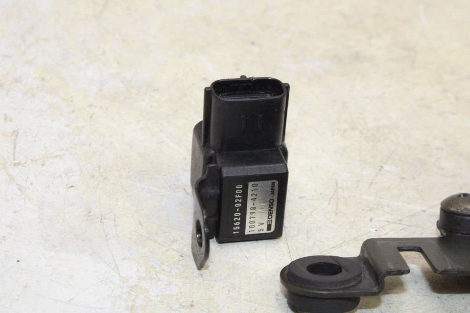 01-07 SUZUKI HAYABUSA GSX1300R OEM MAP MASS AIR FLOW PRESSURE SENSOR PAIR - Image 3 of 4