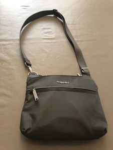 baggallini anti theft memento crossbody bag