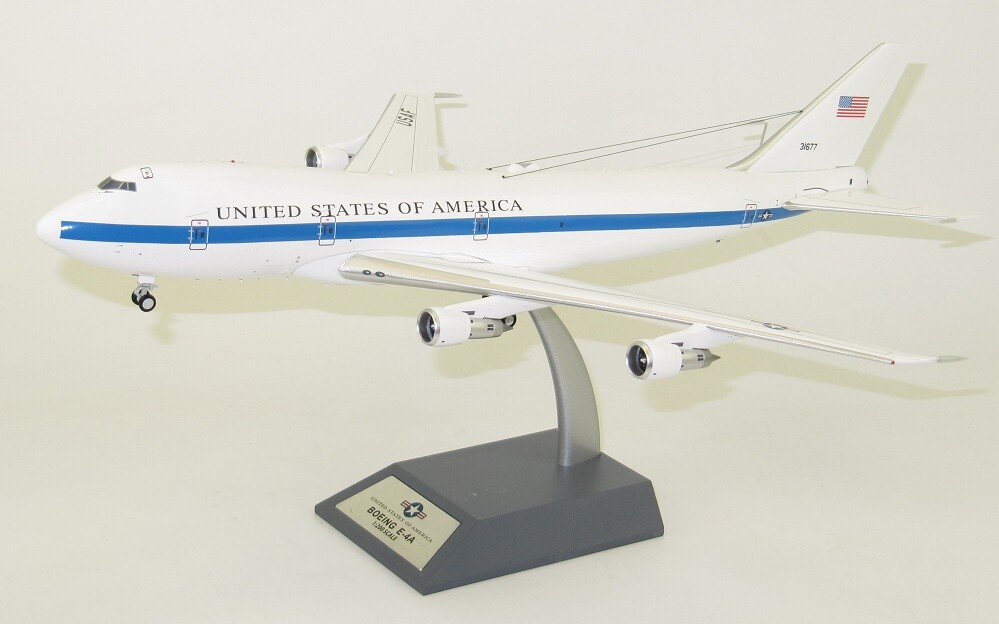 Boeing E4A 1 200 Air Force 1 Airborne 'Flying WHITEHOUSE' by Inflight 200 B-747 Boeing E4A 1 200 Air Force 1 Airborne 'Flying WHITEHOUSE' by Inflight 200 B-747