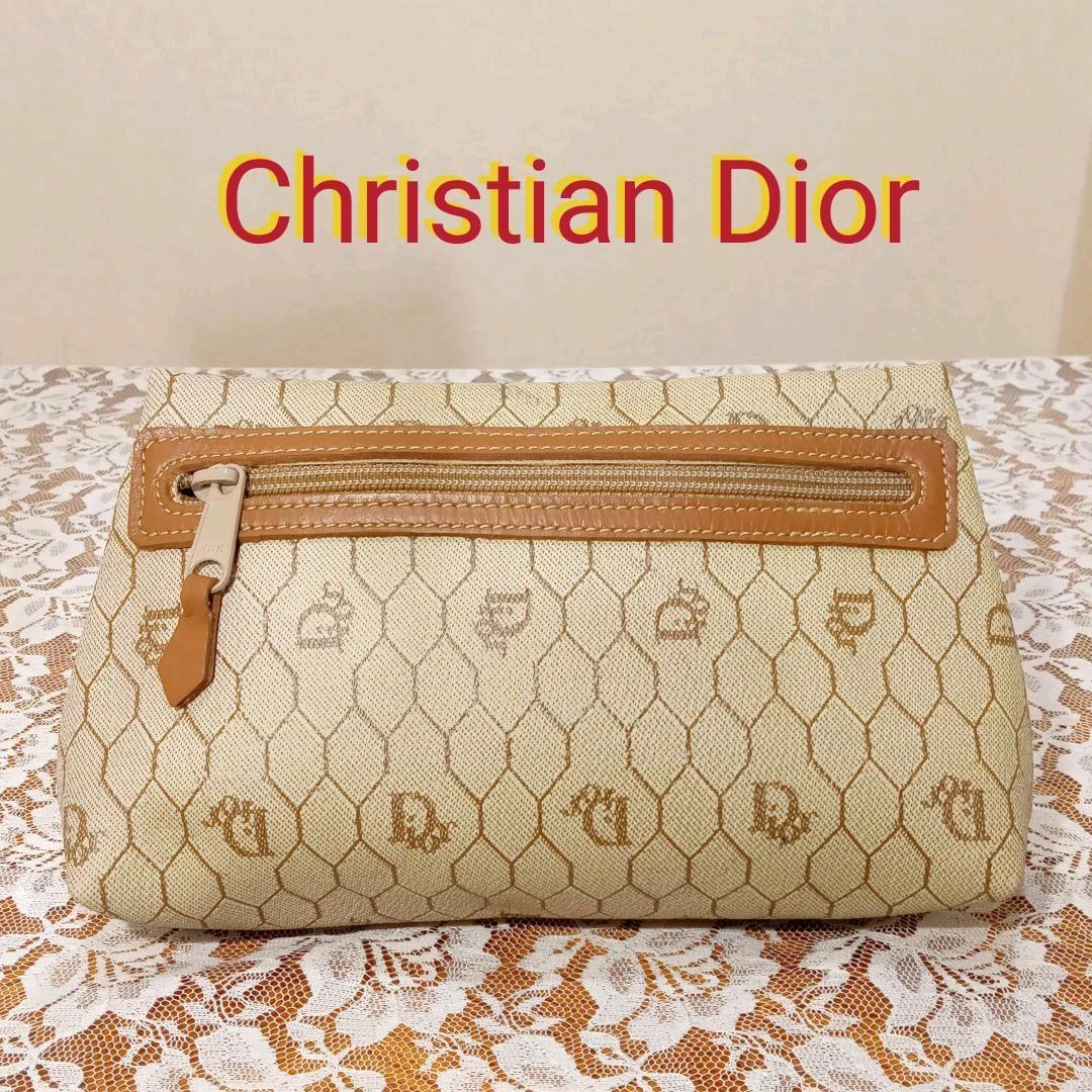 belle marchandise Christian Dior motif nid d'abeille pochette 19