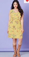 Label Be Ladies Yellow Butterflies Summer Dress Size 32 PLUS SIZE - WORN ONCE