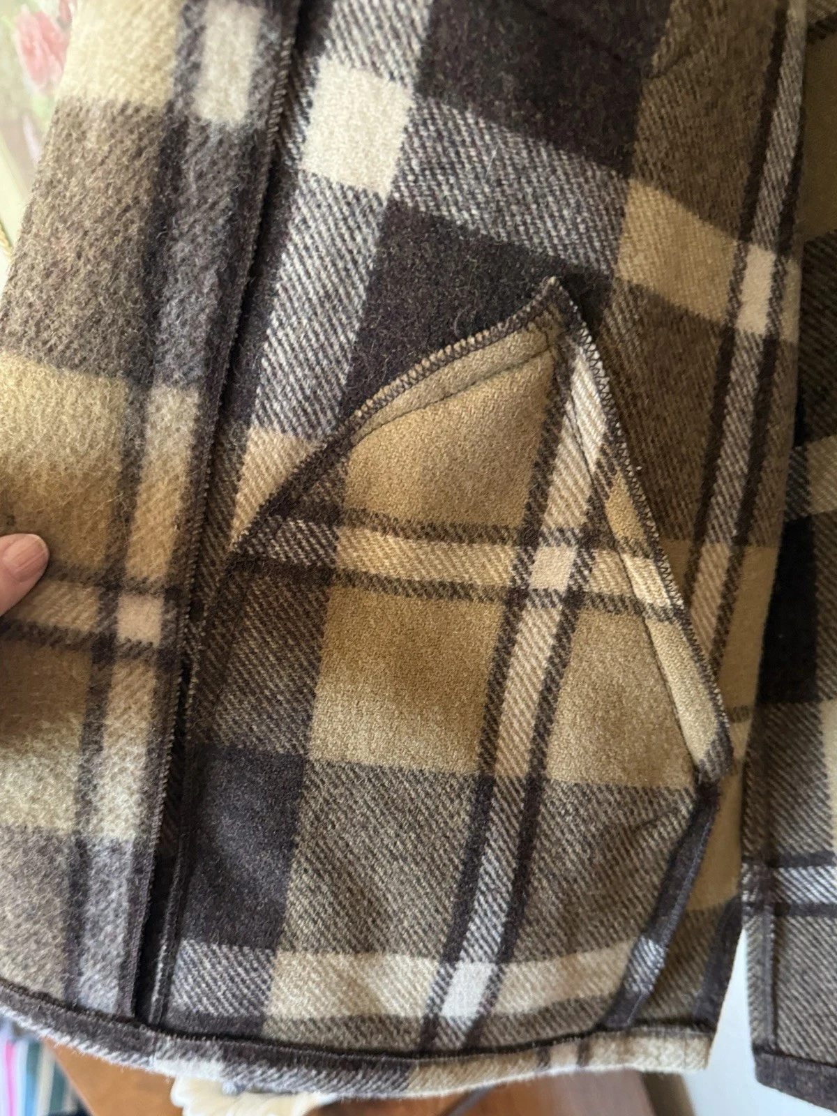 Lg Vintage WOOLRICH Mackinaw Jacket 46 Plaid Wool Style 23057 ships USA only - product detail image 4