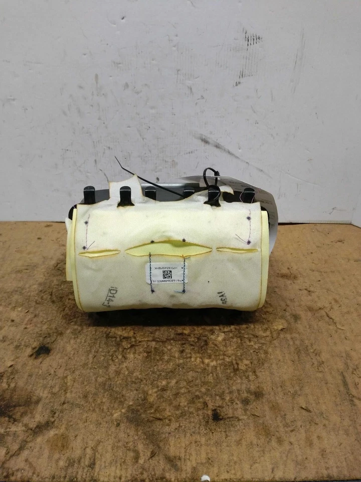 Used Right Instrument Panel Air Bag fits: 2014 Jeep Compass front passenger dash - Imagem 2 de 4