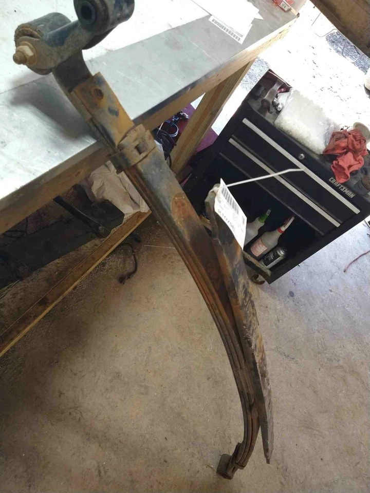 Chevy Express GMC Savannah 2500 1996-2018 muelle de hoja trasero OEM 84205633 Foto 2 de 2