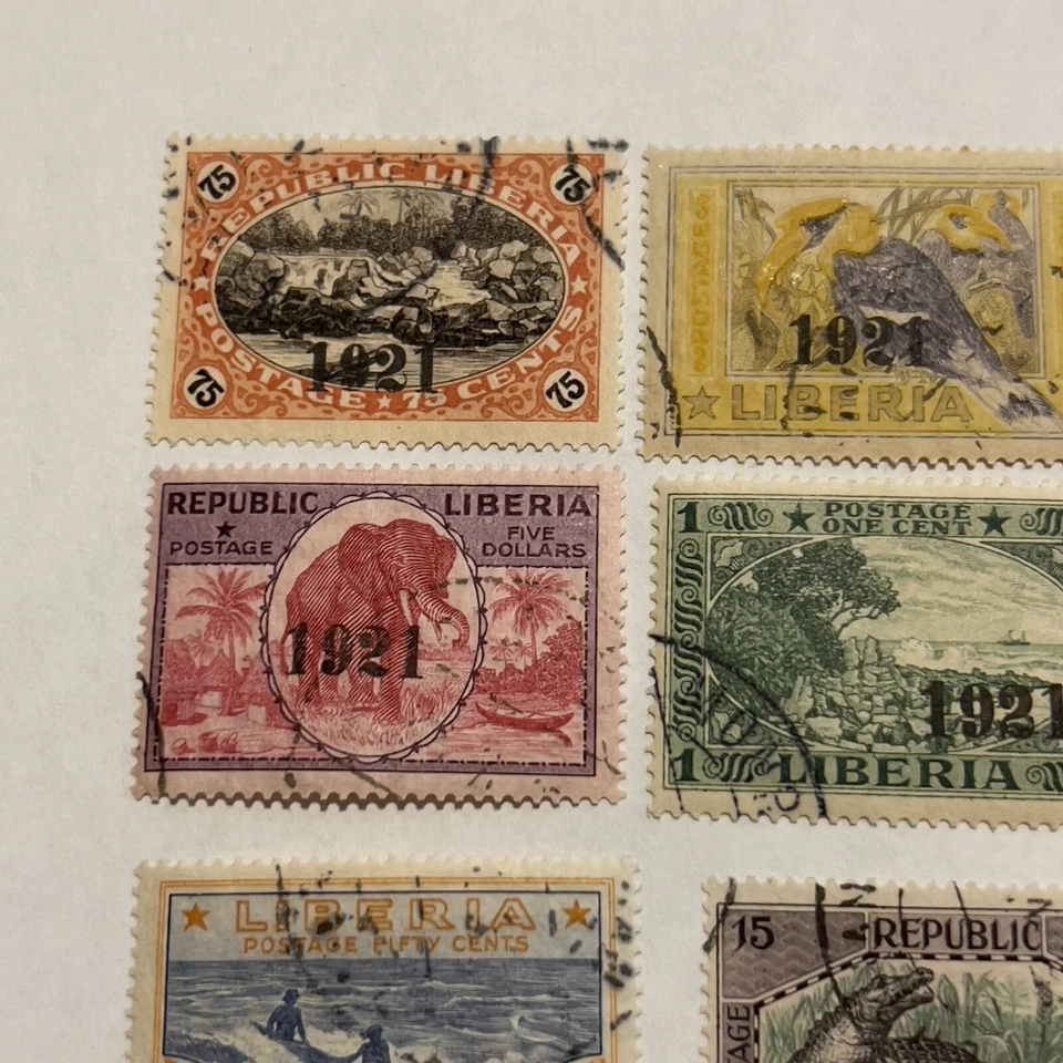 ENORME LOTE DE SELLOS SOBREIMPRESOS LIBERIA 1921 USADOS, UNO INVERTIDO Foto 3 de 4