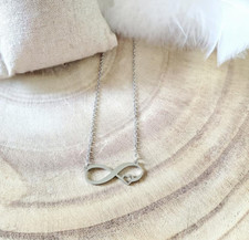 Halskette Anhänger 8 der Unendlichkeit Edelstahl Silber für Damen und Mädchen